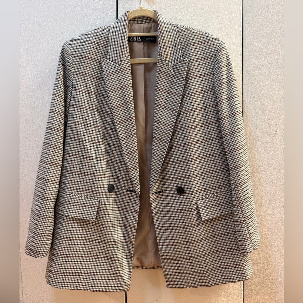 Zara Women’s Oversized Double-Breasted Beige and Black Houndstooth Blazer